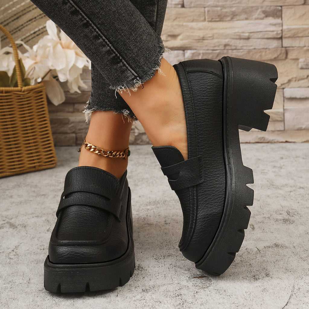 "L’allure en cuir – Découvrez nos plateformes tout-terrain chic"